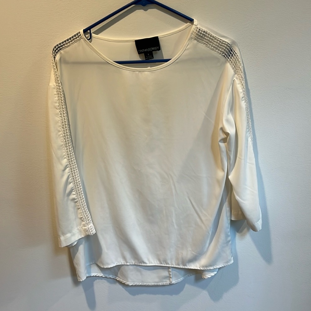 White three quarter sleeve top by cynthia rowley